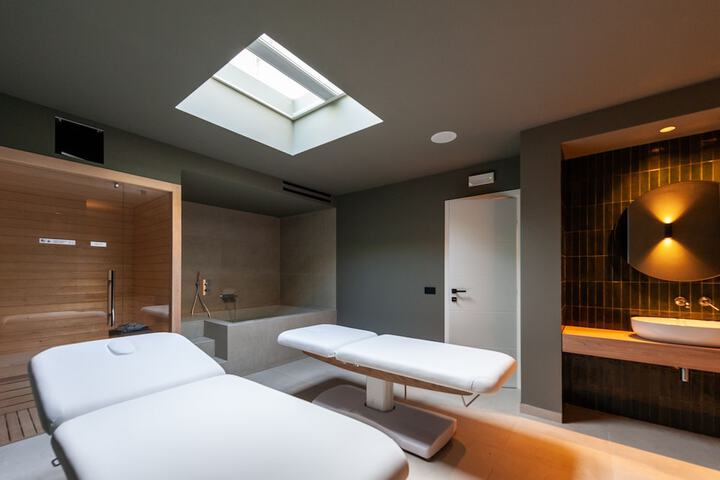 Spa 18 of 27