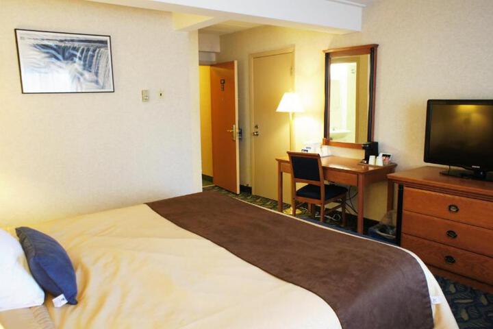 2 Double Beds (7 of 25)