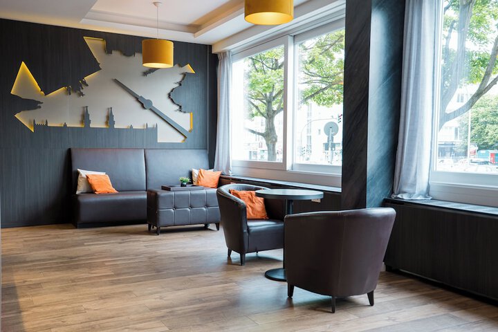 Guest Lobby