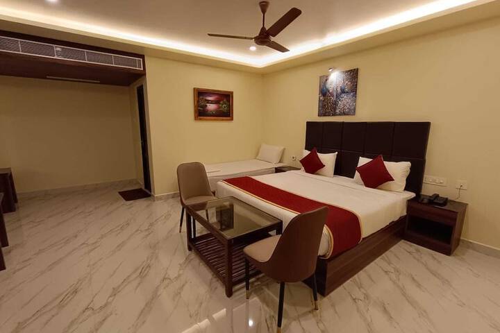 Room 6 of 26