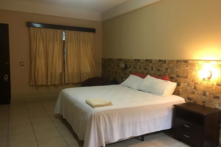 Room 3 of 17