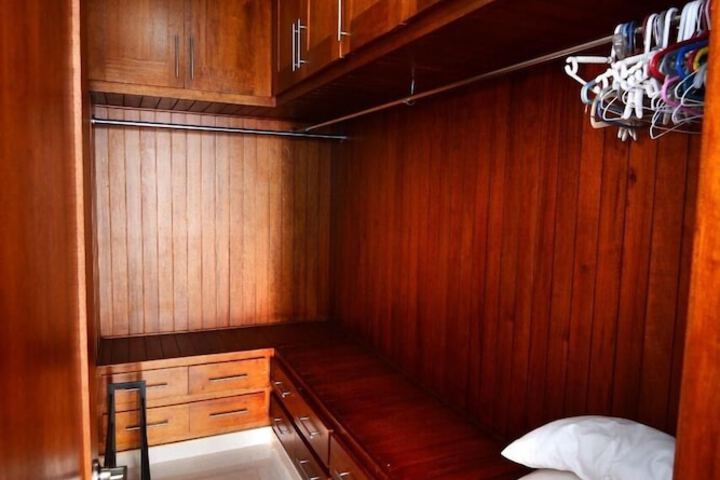 Room 12 of 26
