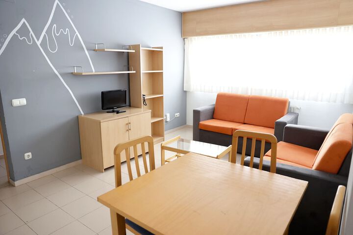 Room 25 of 34