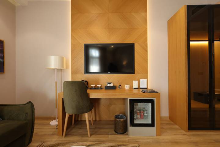 Room 60 of 136