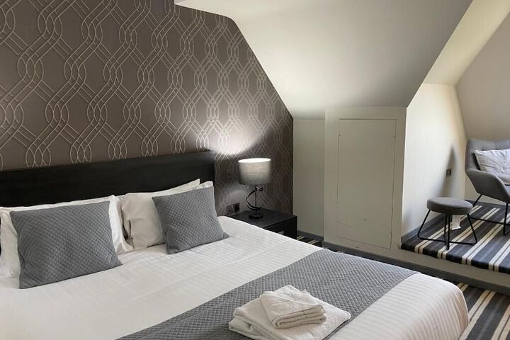 Room 3 of 34