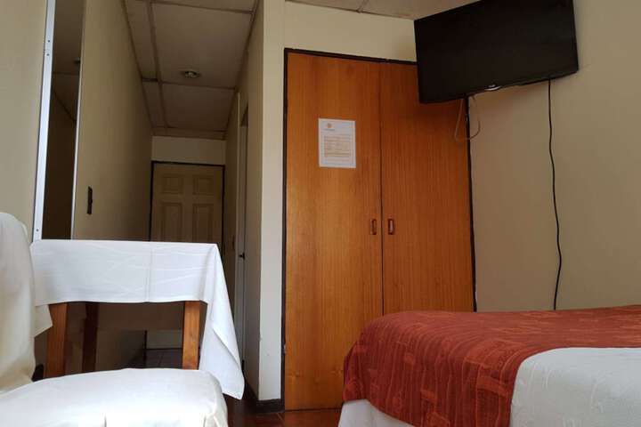 Room 5 of 20