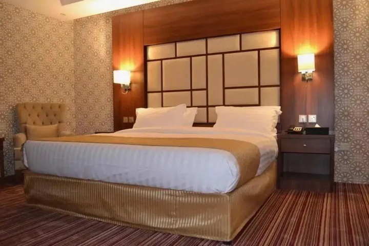 Room 5 of 15
