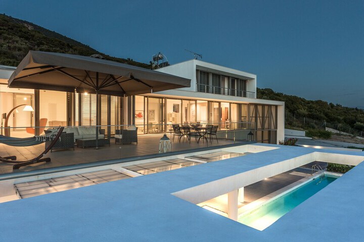 Pool 78 of 142