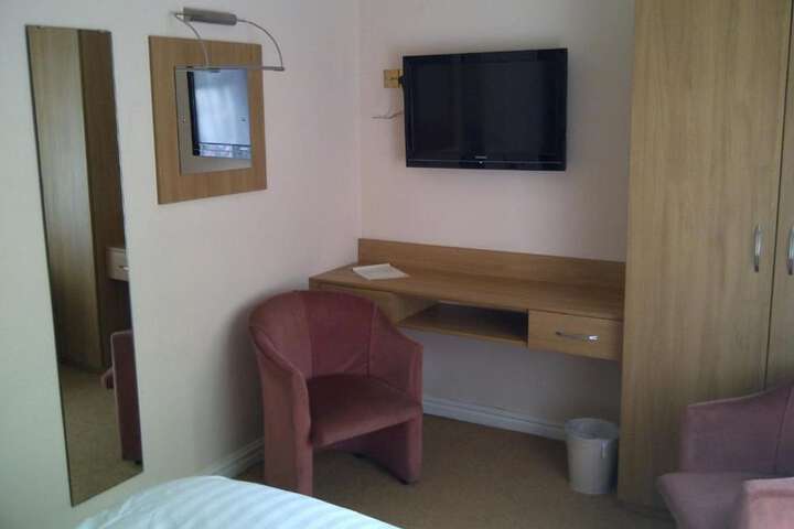 Room 7 of 44