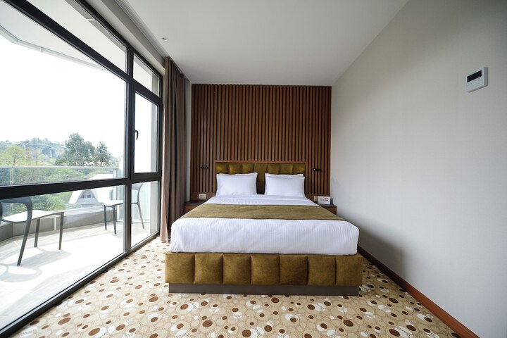 Room 6 of 47