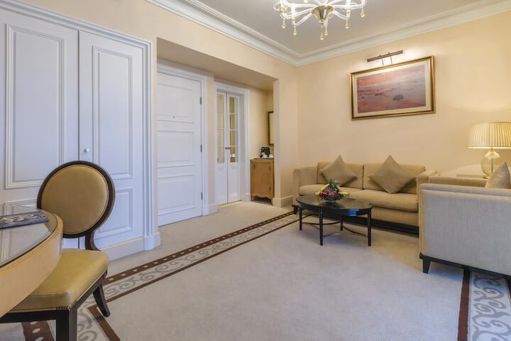 Room 34 of 155