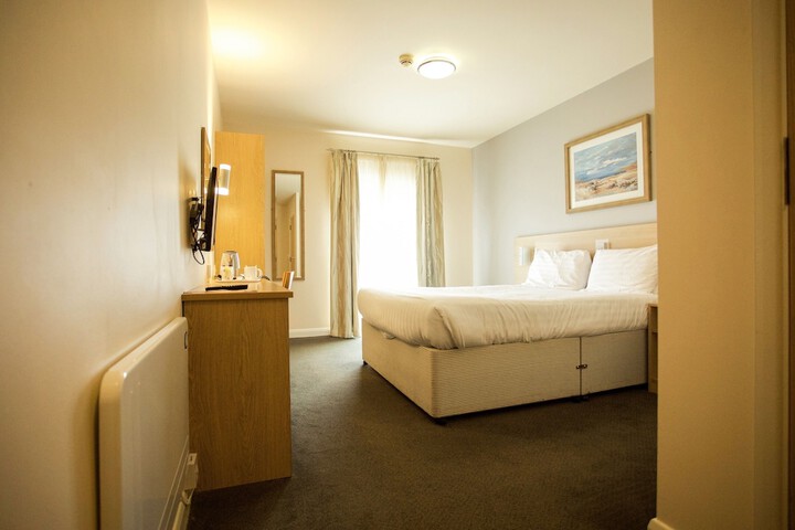 Room 13 of 29