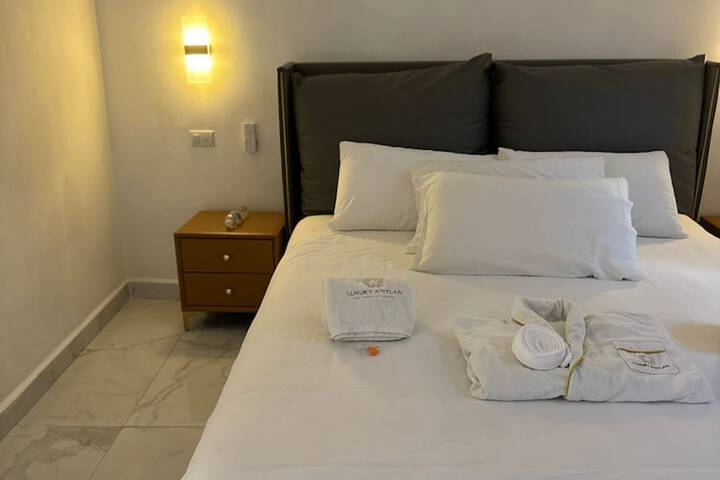 Room 9 of 339