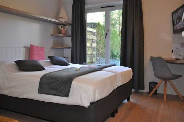 Room 5 of 21