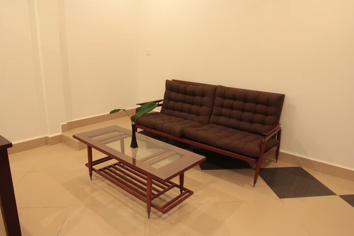 Room 12 of 20