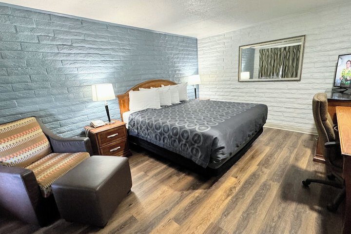 Standard | King Bed (32 of 47)