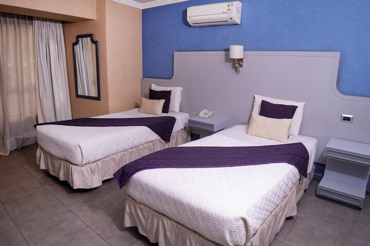 Room 34 of 89