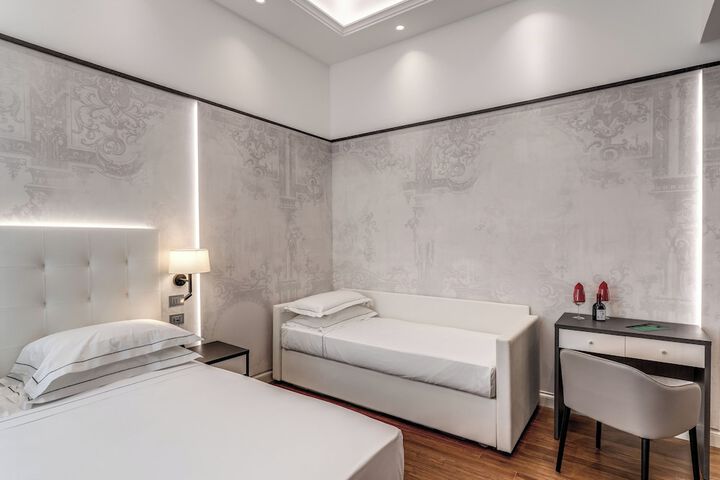 Room 14 of 52