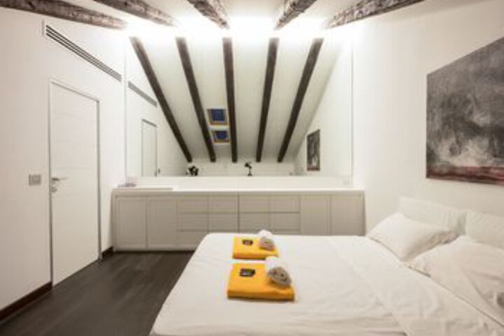 Room 3 of 14