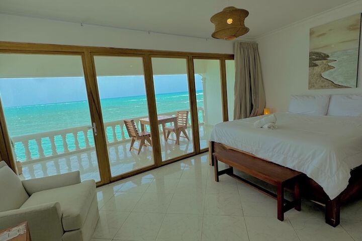 Room 4 of 32
