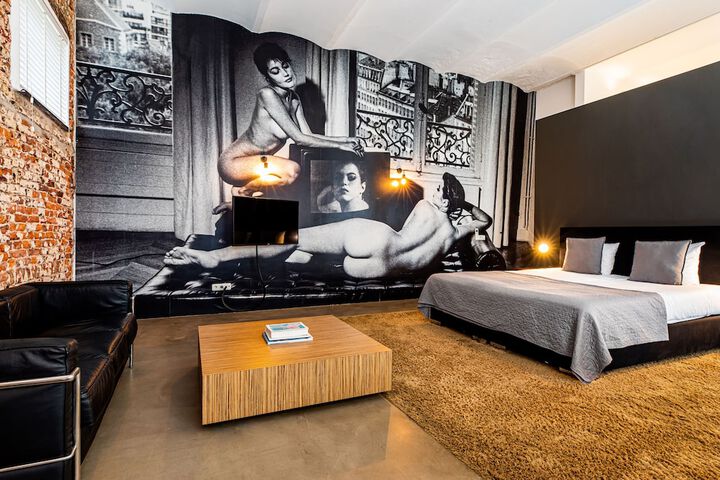Room 29 of 214