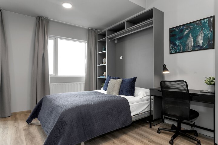 Room 18 of 25