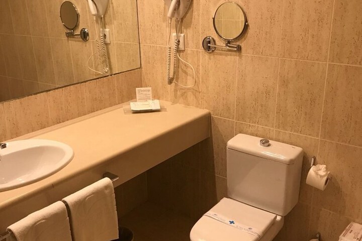 Room 10 of 61