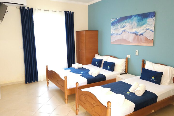 Room 8 of 21