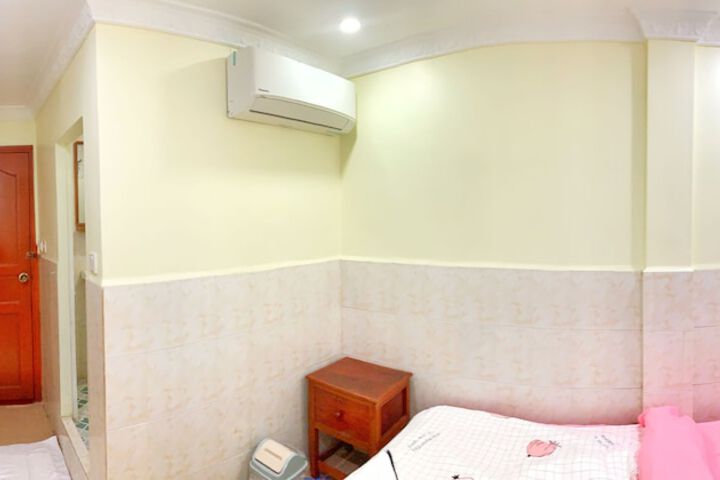 Room 35 of 62