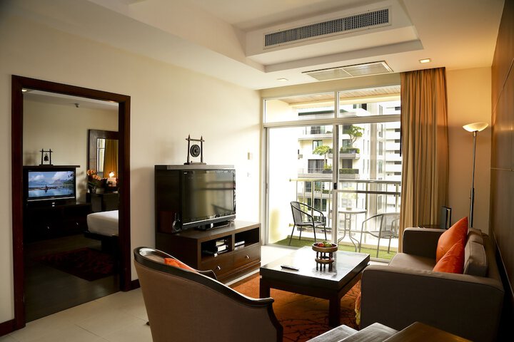 Room 26 of 65