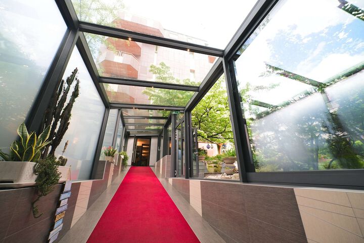 Guest Lobby