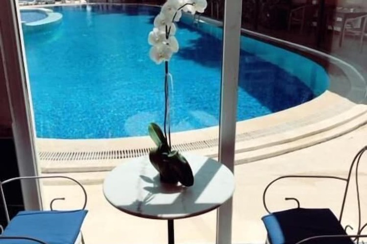 Pool 25 of 50