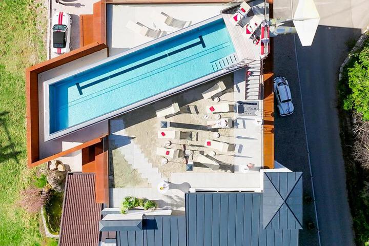 Al Plan a mountain moving hotel