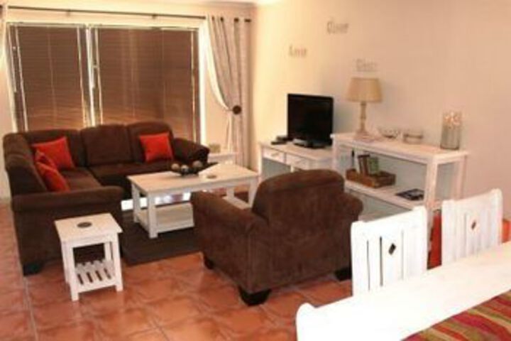 Room 4 of 10