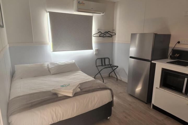 Room 7 of 73