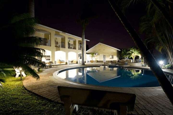 Hotel 6 of 9