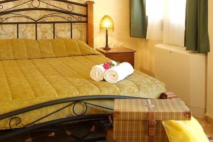 Room 30 of 182