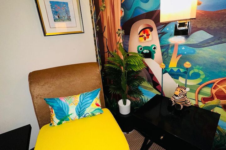 Room 22 of 97