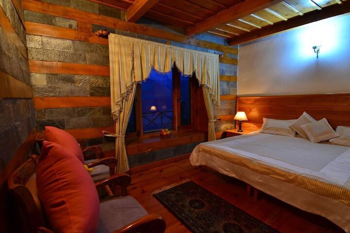 Room 2 of 36