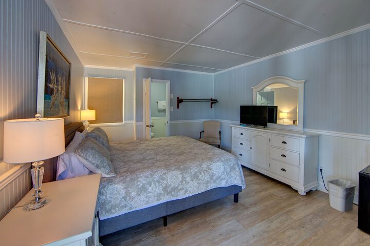 Room 185 of 309