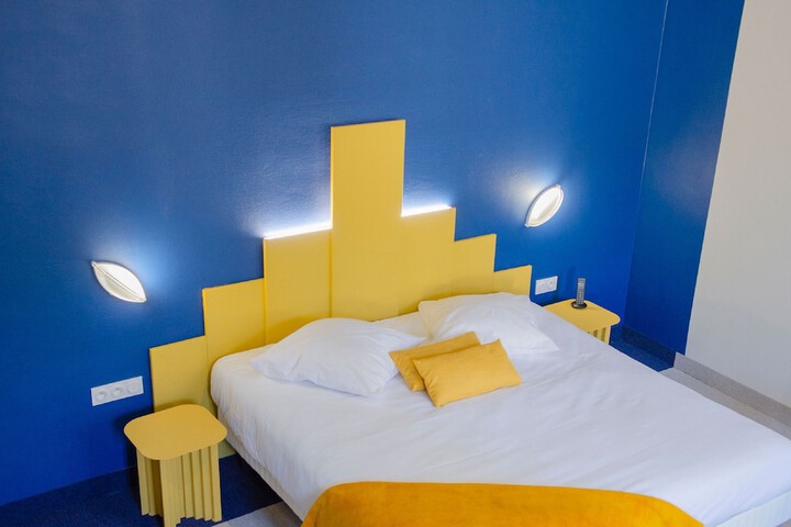 Room 8 of 38