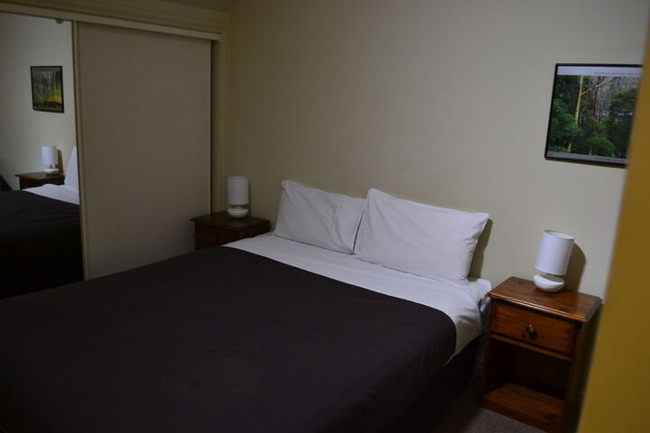 Room 16 of 42