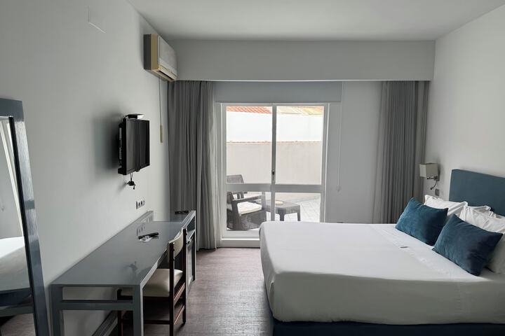 Room 49 of 105