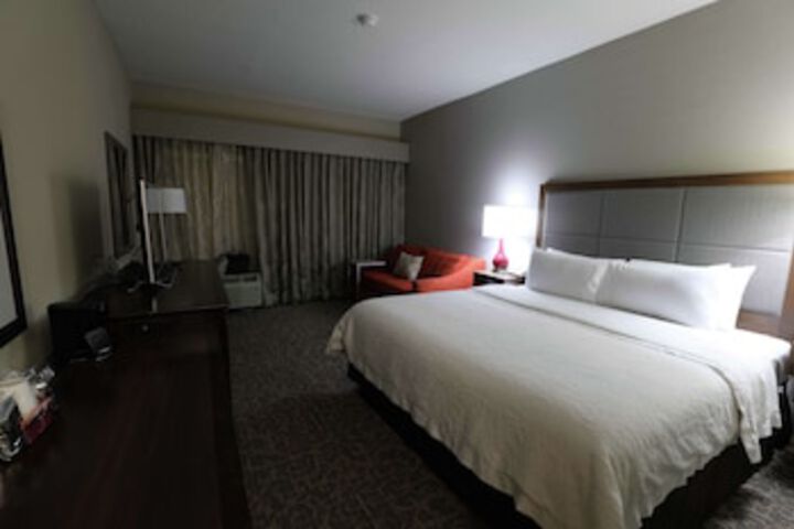 Room 28 of 105