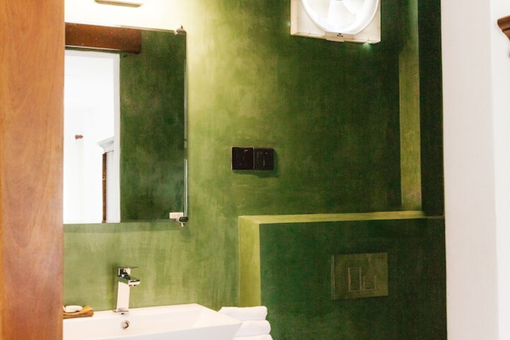 Room 63 of 78
