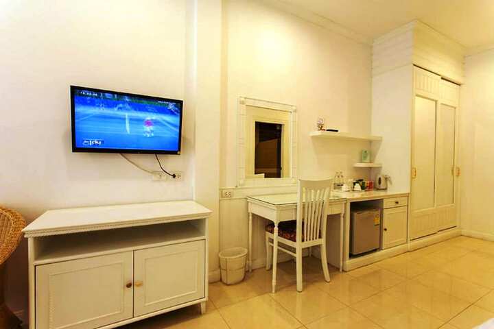 Room 44 of 111