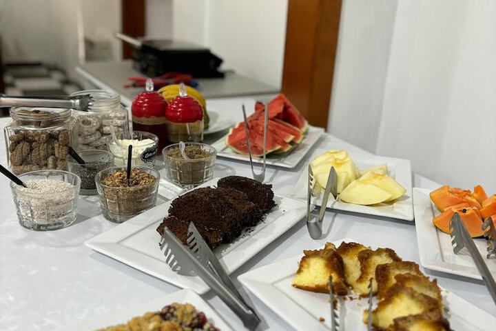 Breakfast/Coffee Service 16 of 24