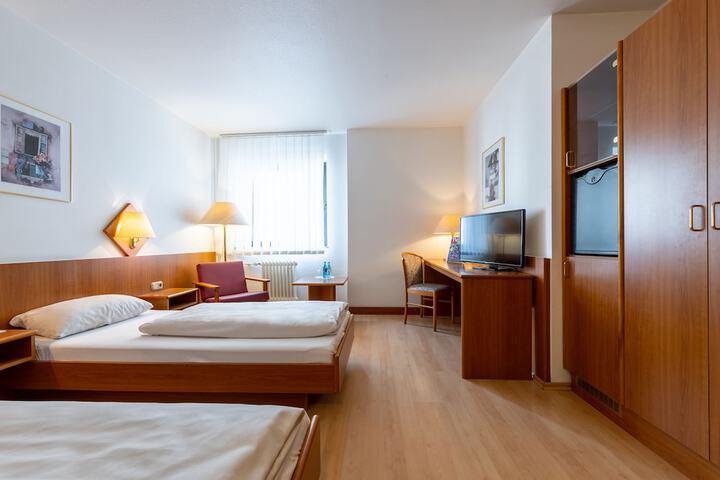 Fly Inn Hotel Frankfurt Airport Rüsselsheim ehemals Trip Inn Hotels in Ruesselsheim