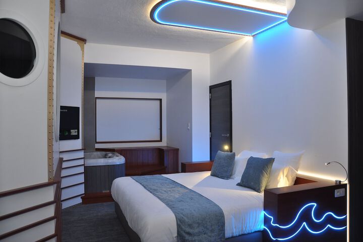 Room 17 of 53