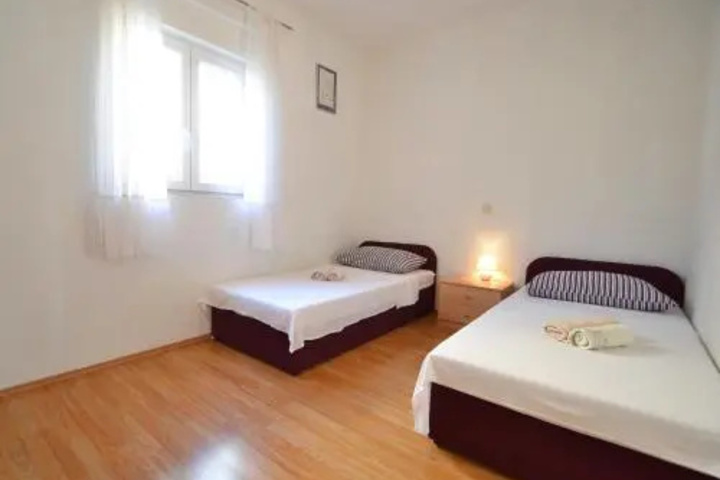 Room 3 of 15